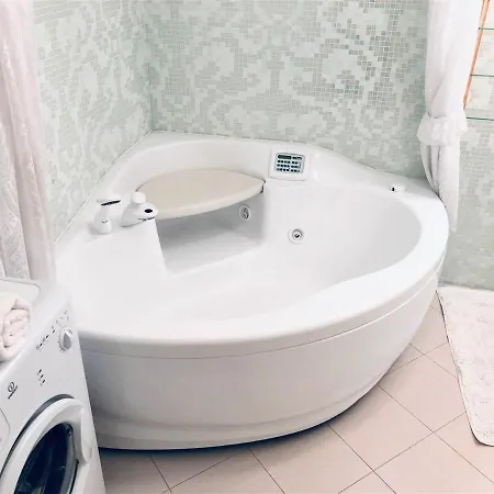 Appartement Royal Two Bedroom With Terrace & Jacuzzi Riga