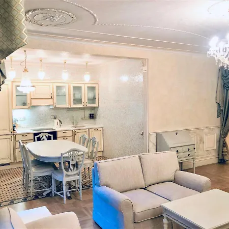 Appartement Royal Two Bedroom With Terrace & Jacuzzi